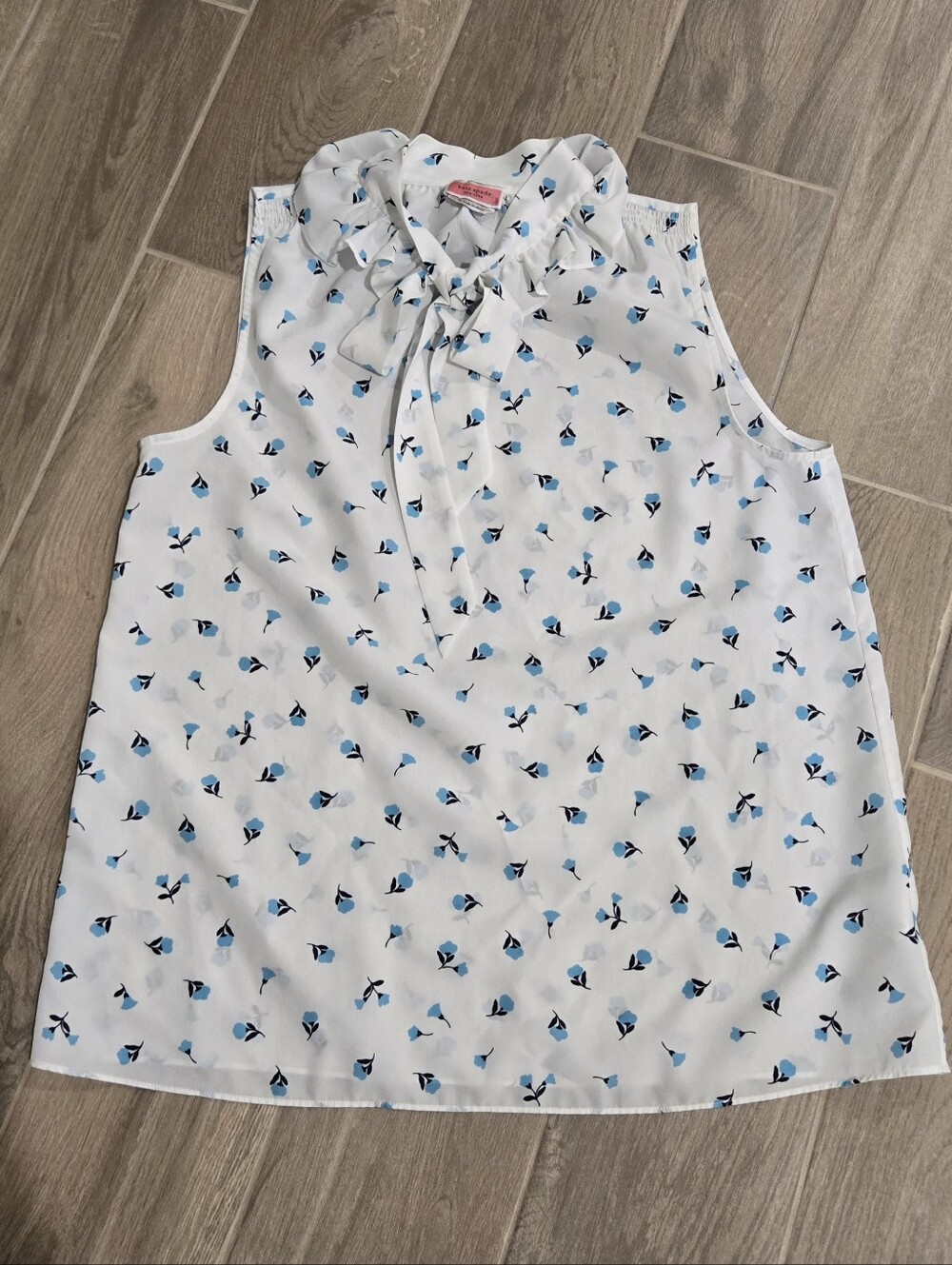 kate spade White Sleeveless Tie-Neck Top with Blue Floral Motif. Medium.